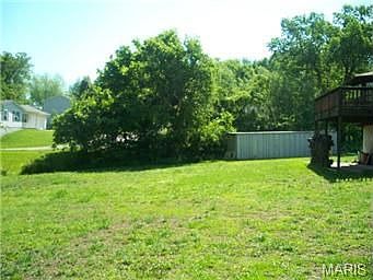 2nd image of 923 Windsor Dr