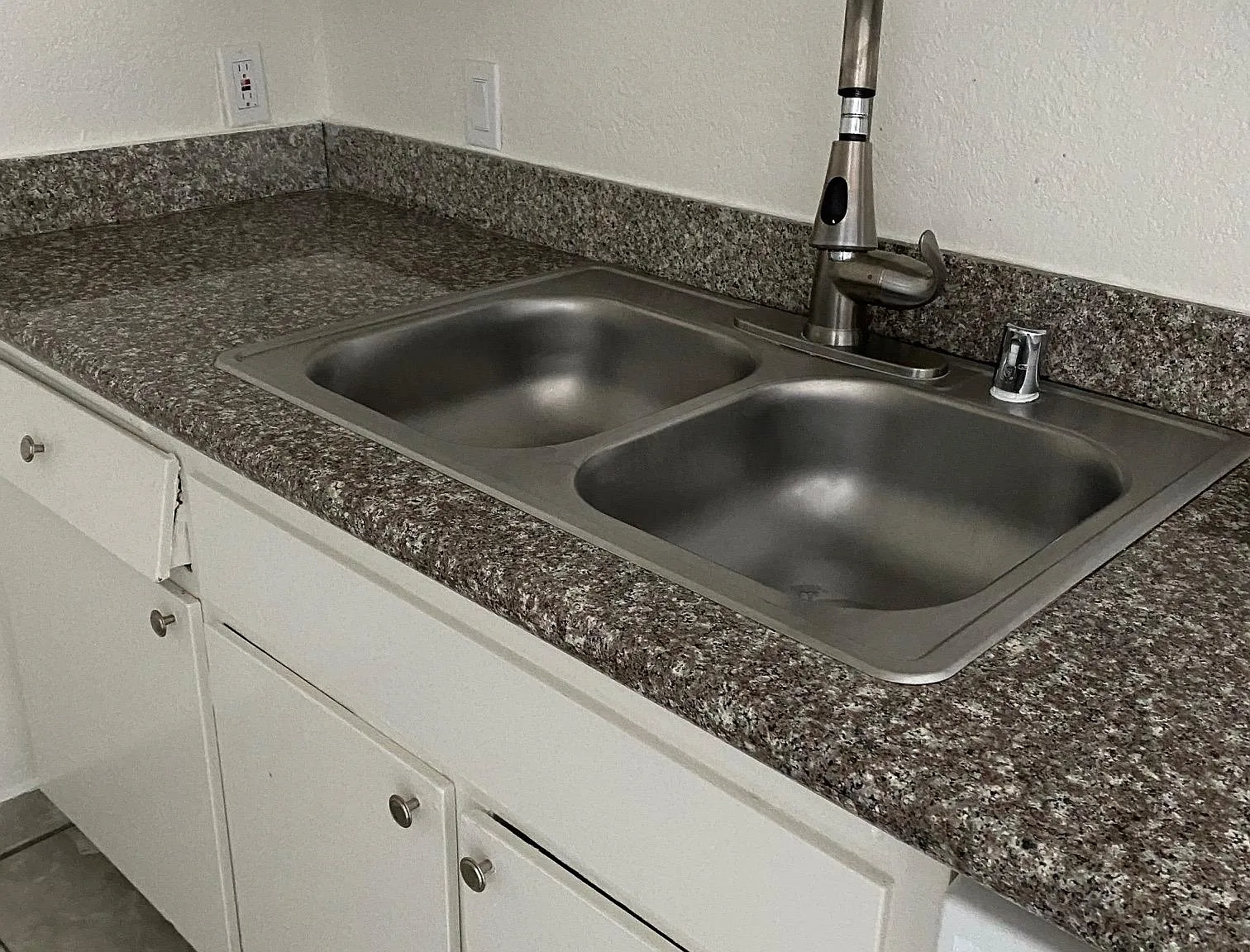 2 bed, 1156 sqft, $2,095 — Photo 3