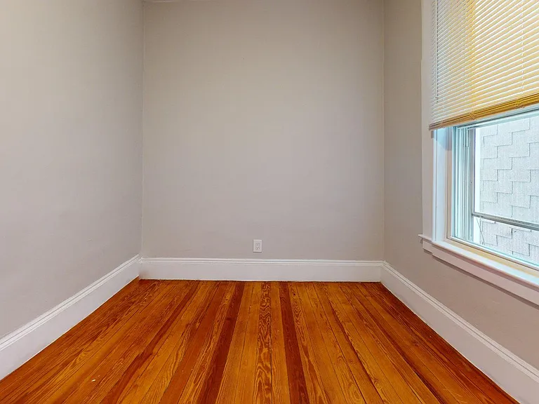 677 Bennington St #1 — Photo 7