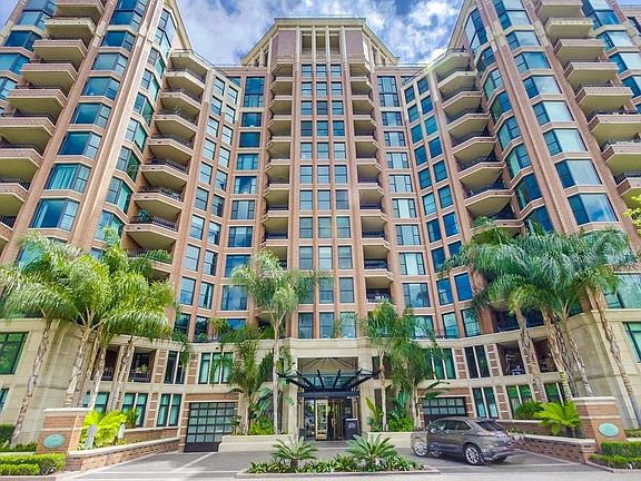 2nd image of 500 W Harbor Dr Unit 1605