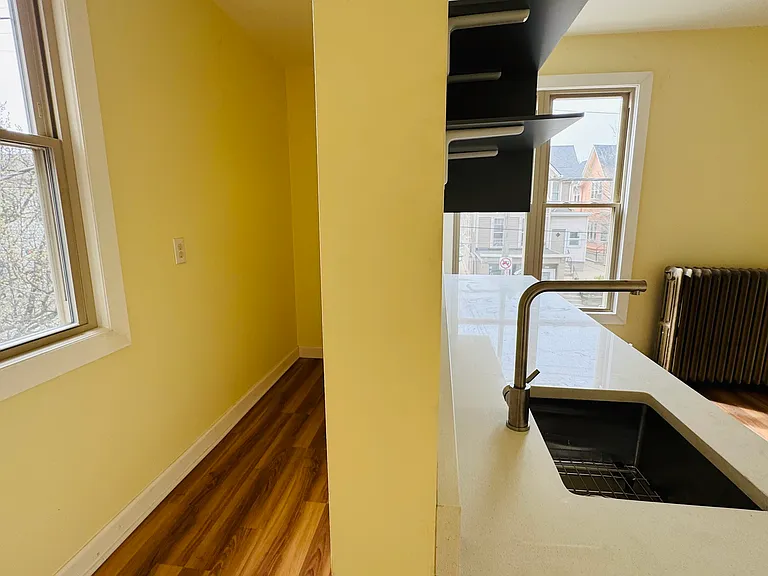 1024 E Brady St #1 — Photo 6