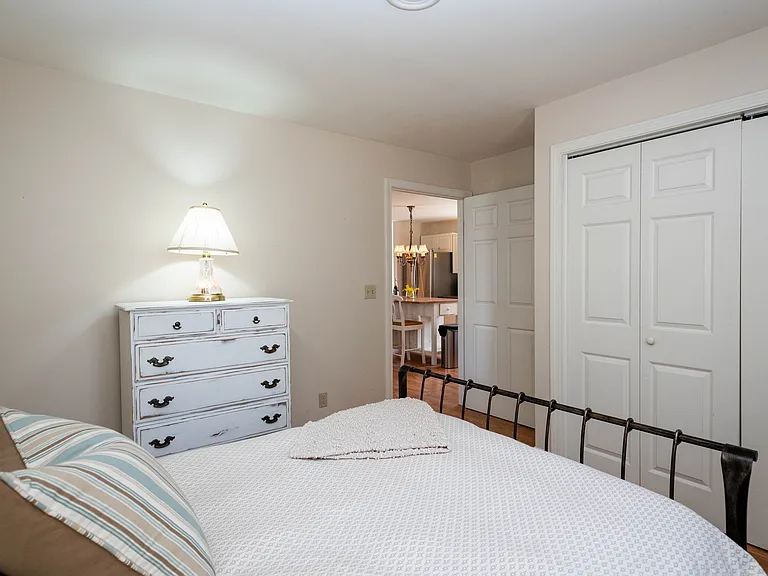 8 Candlewick Ln — Photo 16
