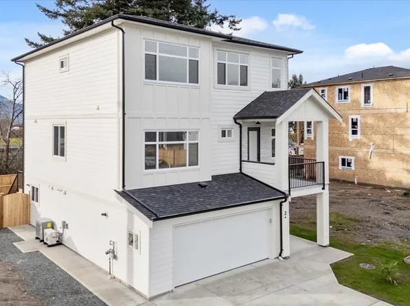 45141 Watson Rd #2, Chilliwack, BC V2R 2G4