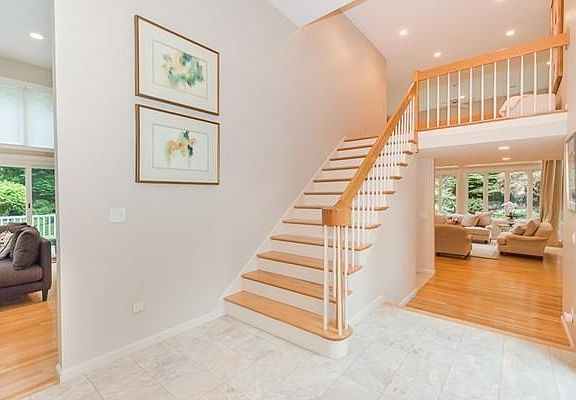 3rd image of 339 Atherton St