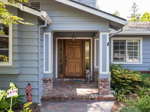3rd image of 16194 Lilac Ln