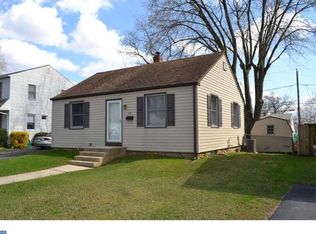 43 Love Ln, Norwood, PA 19074