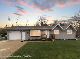 1011 W Main St, Grand Ledge, MI 48837