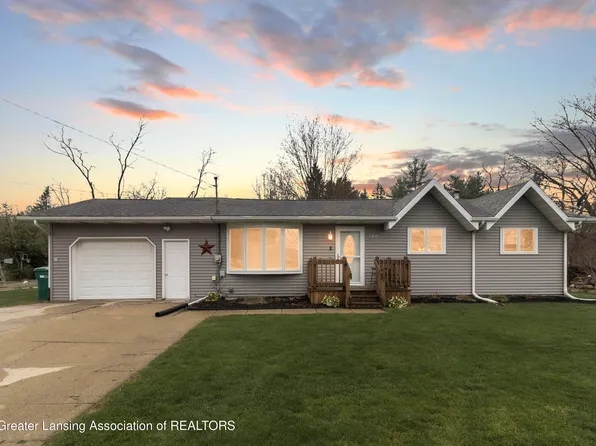 1011 W Main St, Grand Ledge, MI 48837