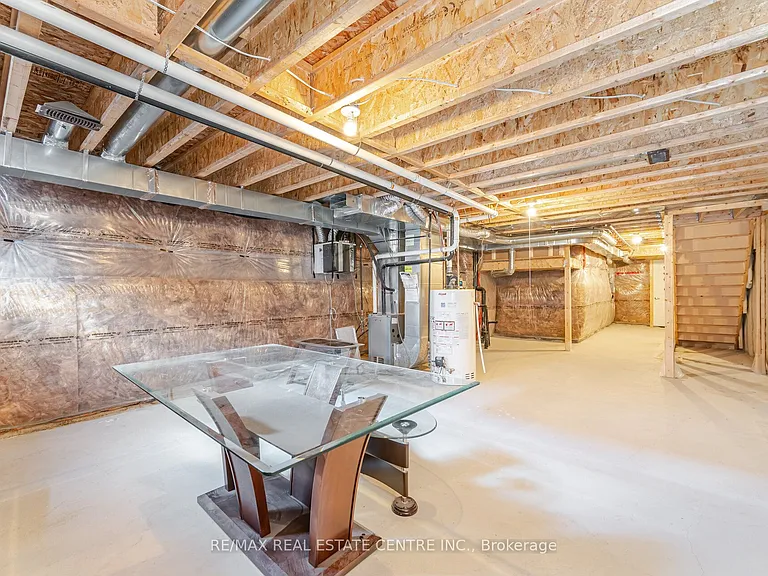 11 Yately St — Photo 25