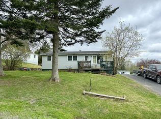 9 2nd Ave, Fort Kent, ME 04743