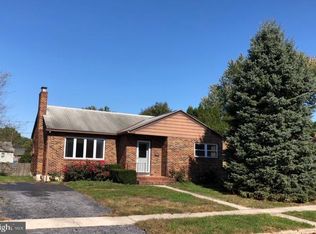68 Runyon Rd, Hummelstown, PA 17036