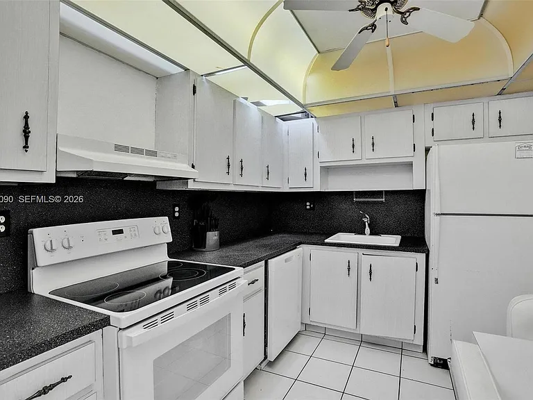 500 Three Islands Blvd #213 — Photo 14