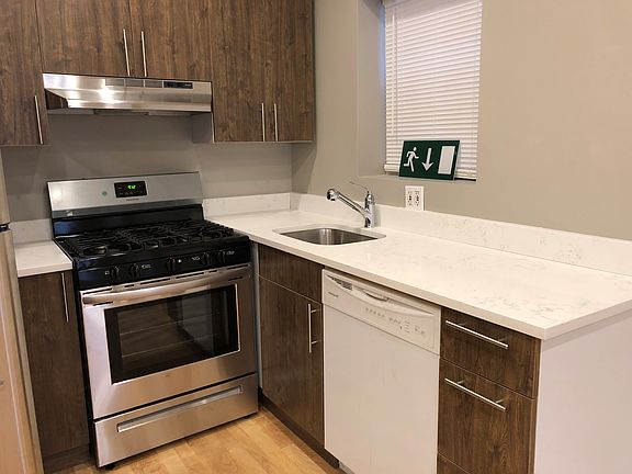 3rd image of 2839 42nd St #1