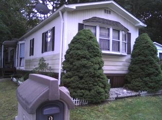 2 Gardenia Pl, Jackson, NJ 08527