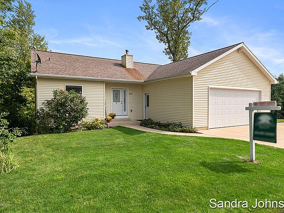 2nd image of 2679 W Selkirk Lake Dr