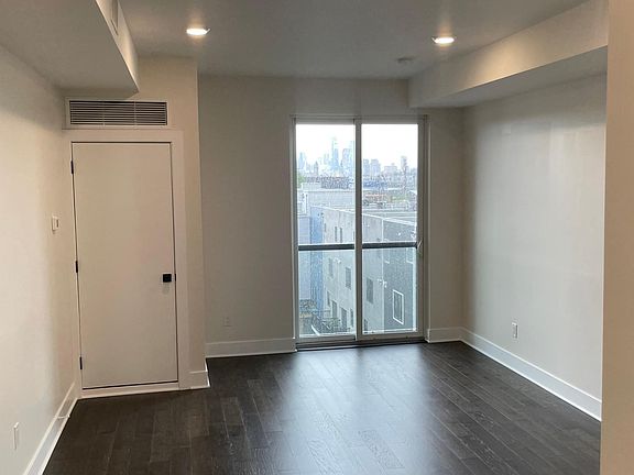 3rd image of 1868 Frankford Ave #503A