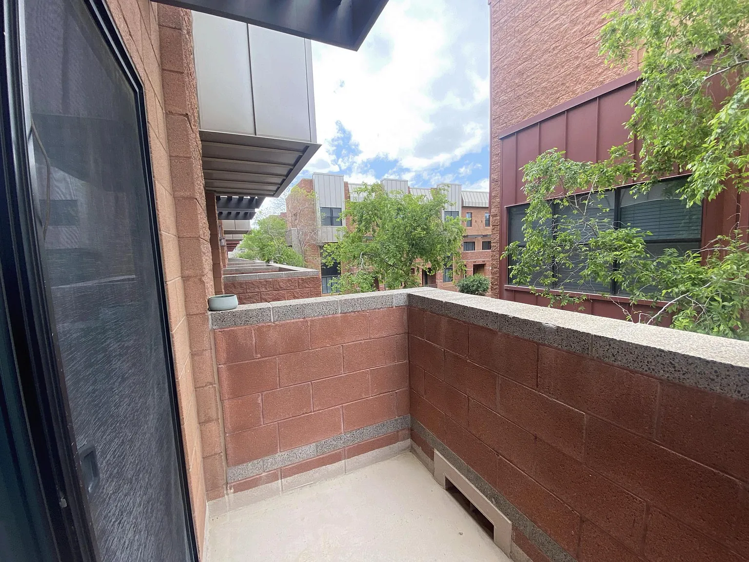 1 bed, 1595 sqft, $1,000 — Photo 3