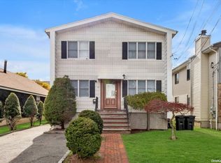 17 Dunwood Rd #B, Pt Washington, NY 11050