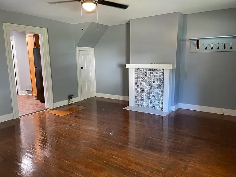 13 Dean St #13 — Photo 3