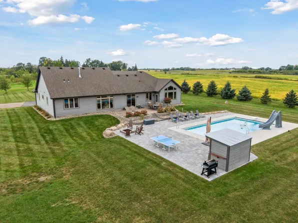 8710 30th St NE, Saint Michael, MN 55376