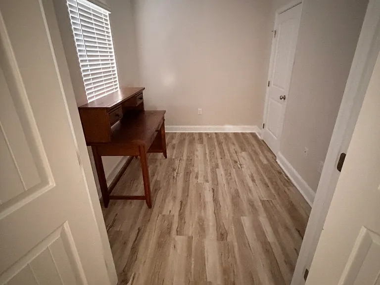 1016 N Pine St SW — Photo 10