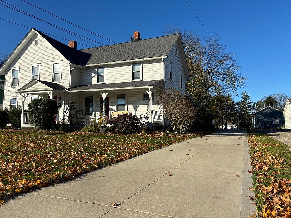 1st image of 4916-4918 W 220th St