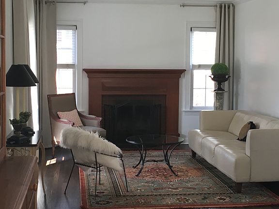 2nd image of 441 S Argyle Ave