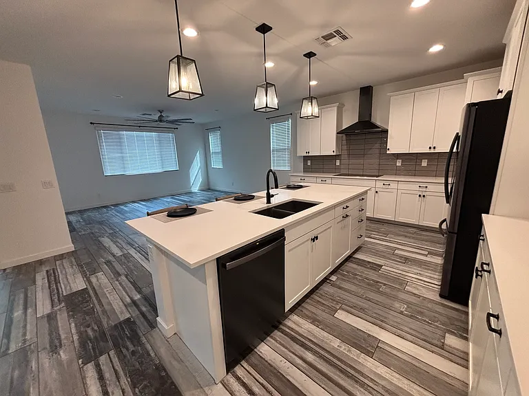 17650 W Hedgehog Pl — Photo 13