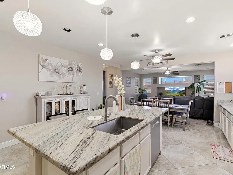 22250 W Ashleigh Marie Dr — Photo 17