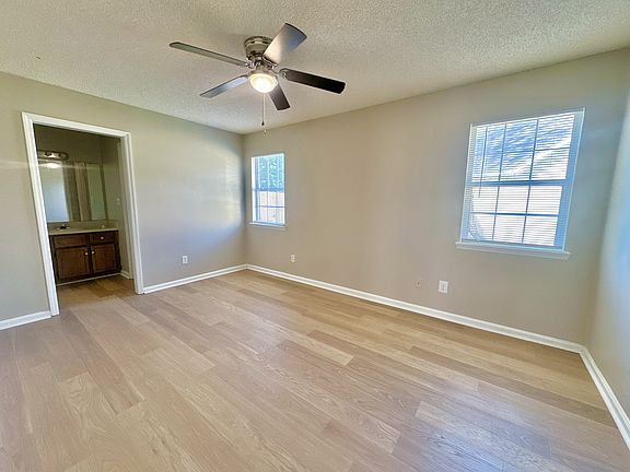 5th image of 5 Kensington Cir