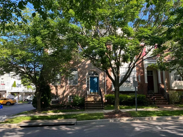 23510 Gardenside Pl, Clarksburg, MD 20871