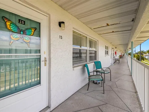5227 81st Ln N APT 15, Saint Petersburg, FL 33709