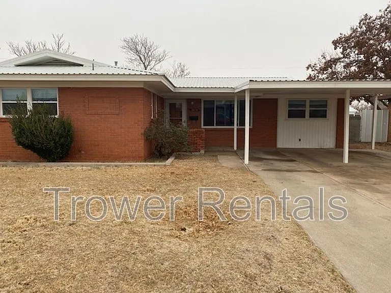 2620 Cambridge St — Photo 4