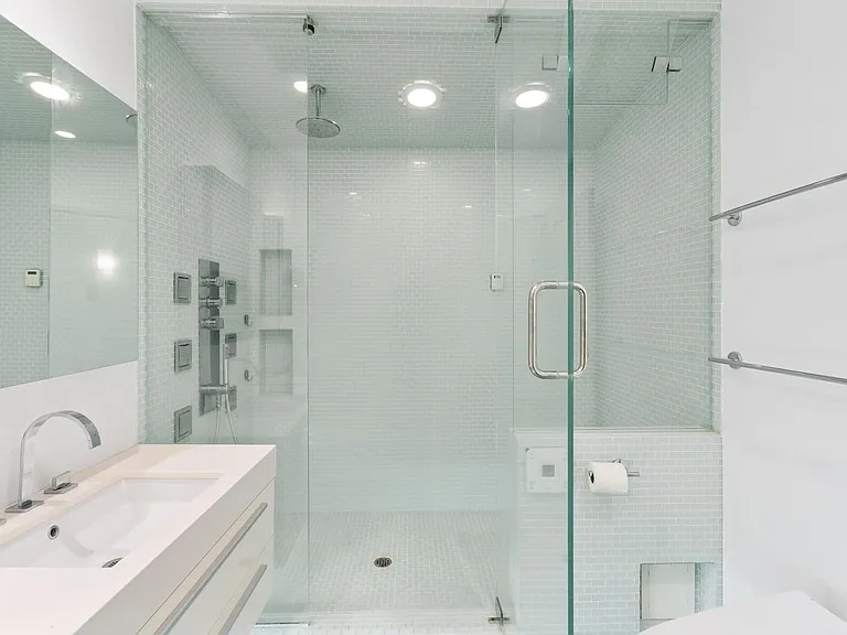 10645 Wilshire Blvd #101 — Photo 33