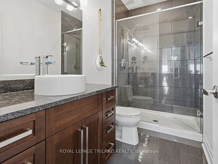 240 Villagewalk Blvd #1403 — Photo 12