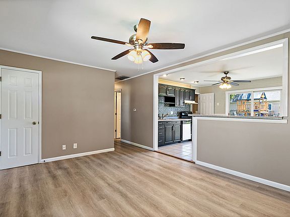 4th image of 403 Krause Ave