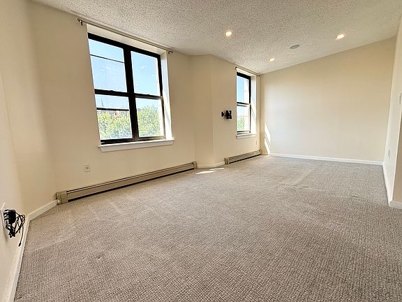 3rd image of 723 Eastern Pkwy APT 3