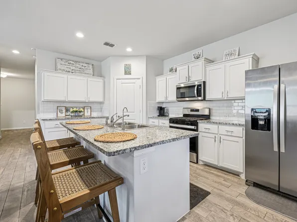 8629 Angel Gardens Dr, Fort Worth, TX 76179