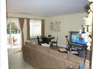 21 Canterbury Rd APT 7, Great Neck, NY 11021