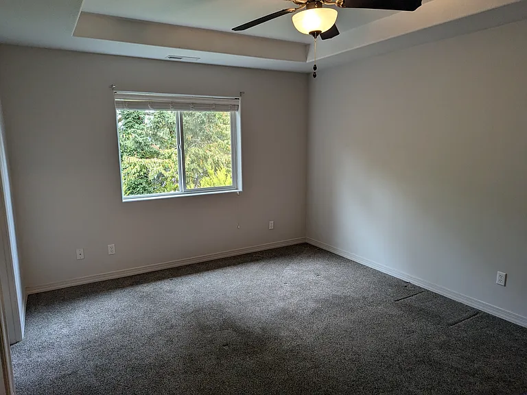 409 Madrona Ave SE — Photo 13