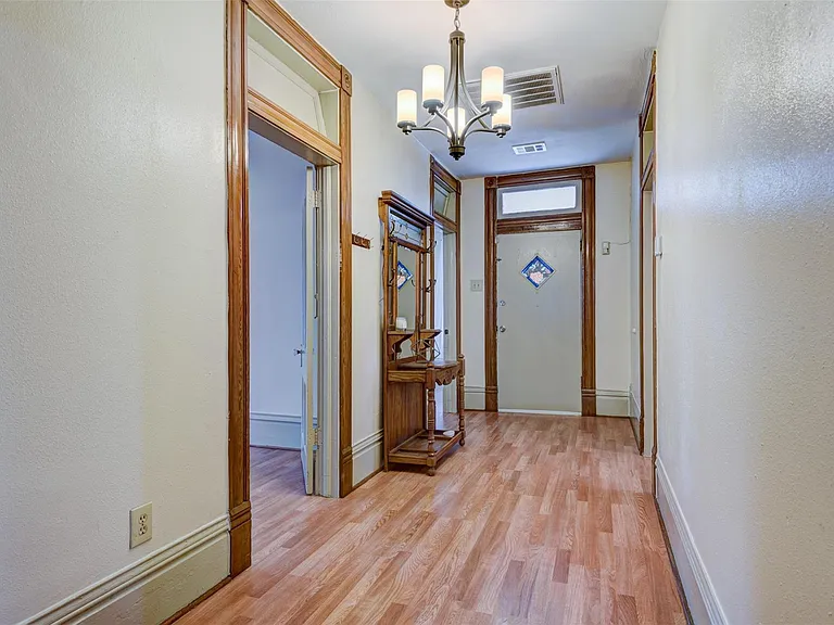 3104 Stonewall St — Photo 5