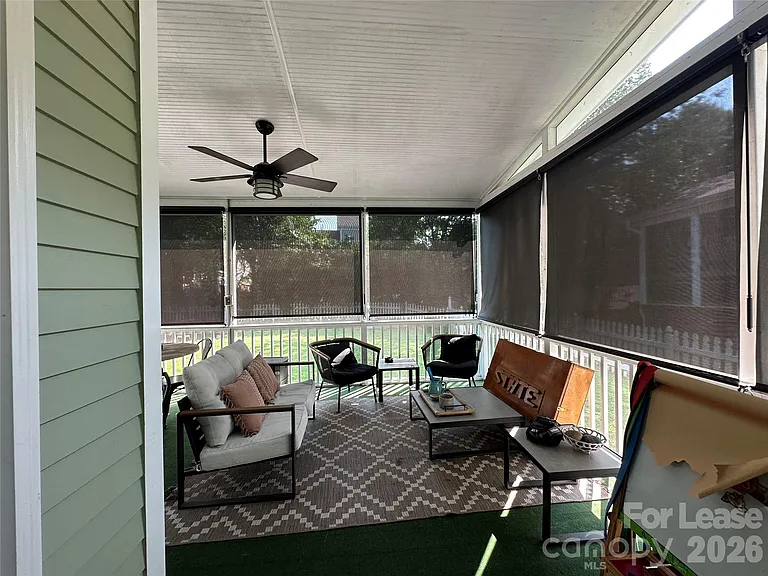 819 Stargard Ct — Photo 39
