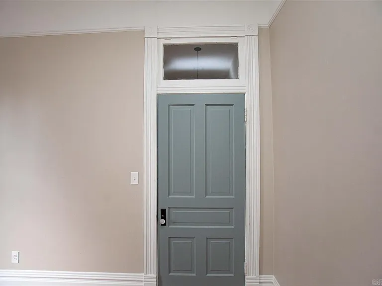 1510 Park Ln — Photo 12