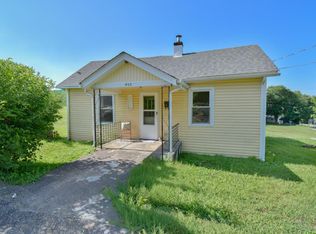 403 W King St, Bedford, VA 24523