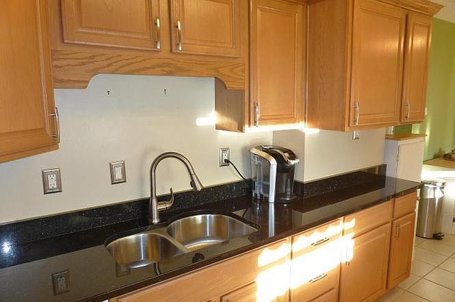 1st image of 3212 Campbell Dr