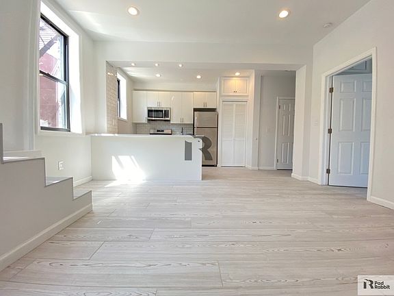 2nd image of 762 Franklin Ave #1TERRACE