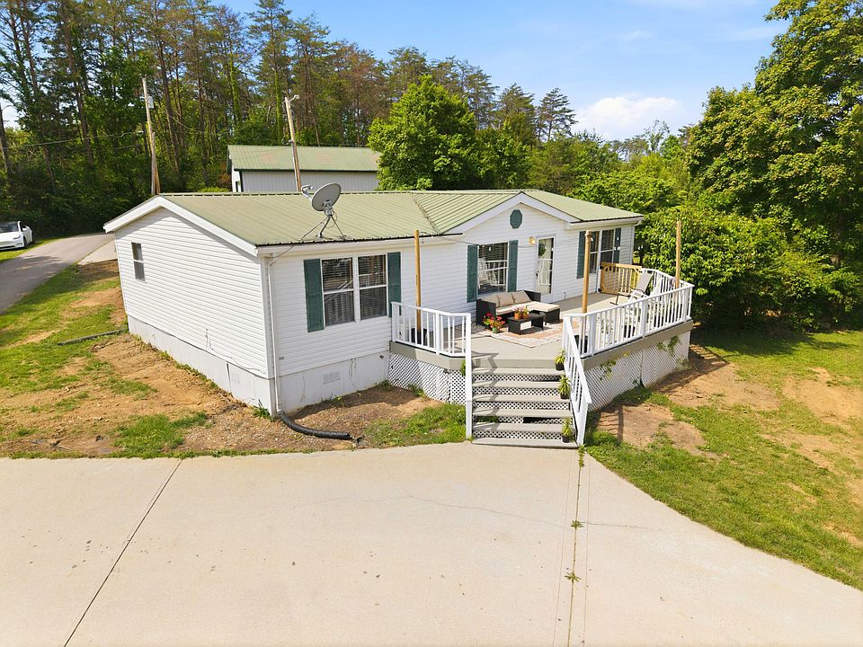1st image of 21 Pear Tree Dr