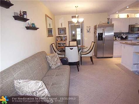 3rd image of 116 Westbury E