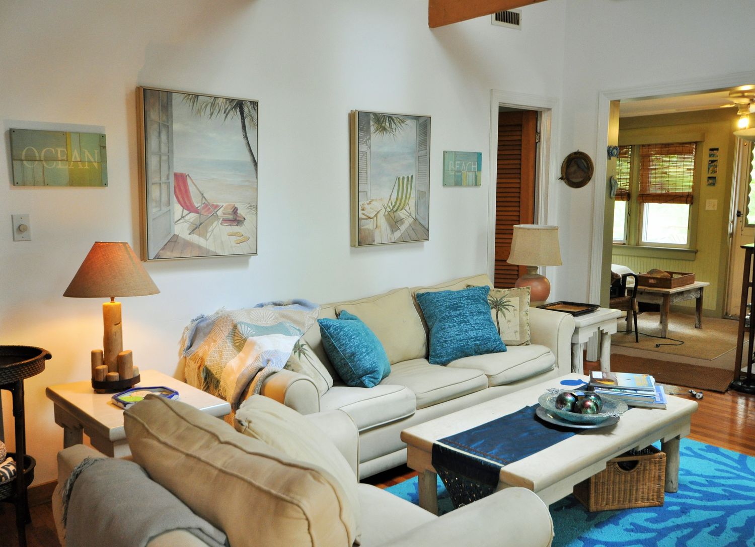  Bright Living Room with Skylight