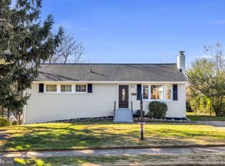 5304 Oldcastle Ln, Springfield, VA 22151